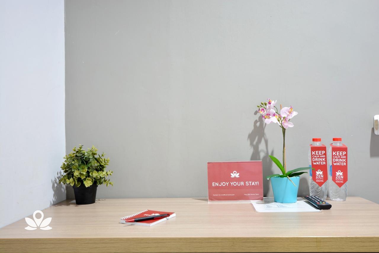 Zen Rooms Karet Pedurenan Dżakarta Zewnętrze zdjęcie
